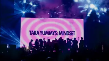 Задник к фильму "Tara Yummy
