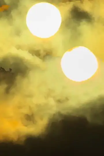 While The Sun's Eye Rules My Sight постер