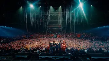 Задник к фильму "Landmvrks au Zénith de Paris" #1142200