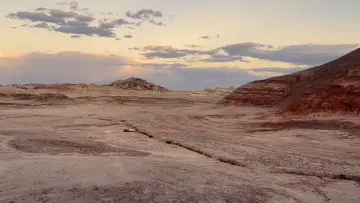 Задник к фильму "A Planet Painted by Hand" #802734