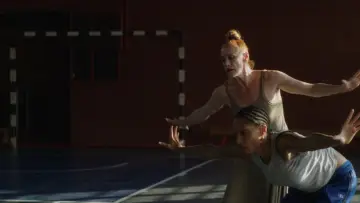 Задник к фильму "Body in Plural" #850652