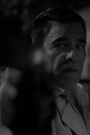 Постер к фильму "Detrás de la sombra" #802991