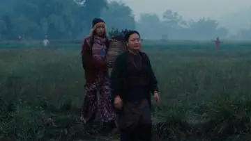 Задник к фильму "तिनीहरू" #834585