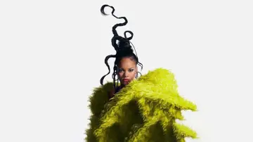 Задник к фильму "Rihanna