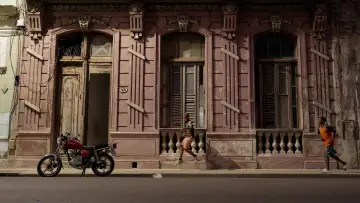 Задник к фильму "Cuba After Castro" #801092