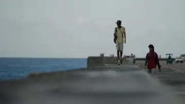 Задник к фильму "Cuba After Castro" #801093