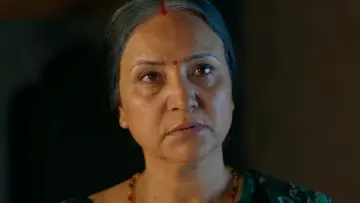 Задник к фильму "आँ बाट आमा" #1639784