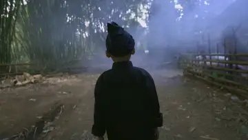 Задник к фильму "Tanah Tua: Yang Tak Terlihat Oleh Kota" #803072