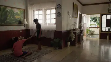 Задник к фильму "Daun yang Merekah" #934296