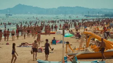 Задник к фильму "Fronte Mare - Cent’anni di riviera romagnola" #980865