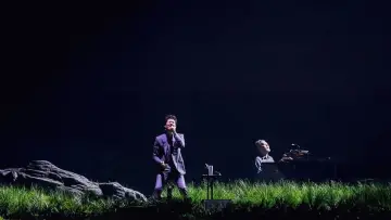 Задник к фильму "Ken Hirai 30th Anniversary Ken