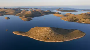 Задник к фильму "Croatias Coast - Endless and Wild" #1195131