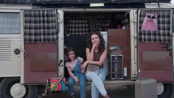 Задник к фильму "Eu, a Kombi e a Garotinha que Encontrei no Meio do Caminho" #1527966