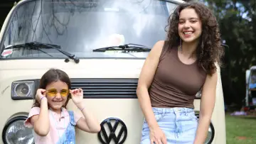 Задник к фильму "Eu, a Kombi e a Garotinha que Encontrei no Meio do Caminho" #1527981