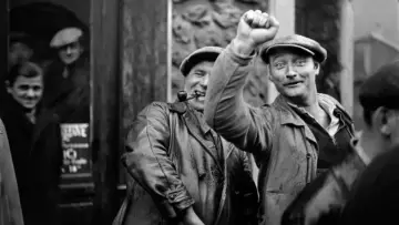 Задник к фильму "1936, le Front Populaire, entre joie et colères" #844749