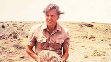 Задник к фильму "Making Life on Earth: Attenborough’s Greatest Adventure" #916413