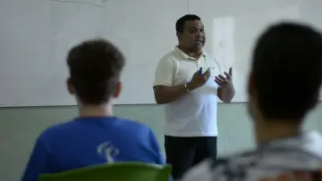 Задник к фильму "Globalização e Tecnologia: Impactos no Cotidiano" #845126