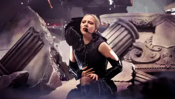 Задник к фильму "Apple Music Live: Lady Gaga MAYHEM Requiem" #816220