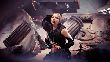 Задник к фильму "Apple Music Live: Lady Gaga MAYHEM Requiem" #816225