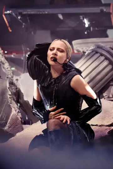 Постер к фильму "Apple Music Live: Lady Gaga MAYHEM Requiem" #816233