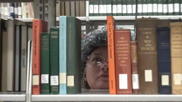 Задник к фильму "The Librarian Stops the Drug Problem" #826692