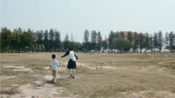 Задник к фильму "ยามดอกคูณโรยรา" #848584