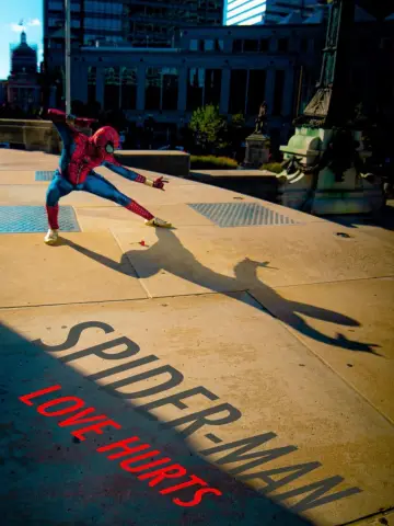Spider-Man: Love Hurts постер