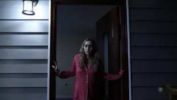 Задник к фильму "The Girl We Let In" #1144273