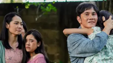 Задник к фильму "Ayah, Aku Mau Cerita...." #1528594