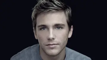 Задник к фильму "Bridegroom" #493417