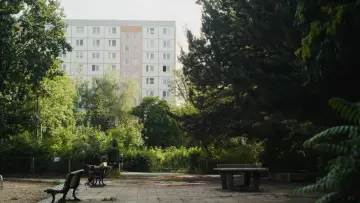 Задник к фильму "Zwischen uns" #821805