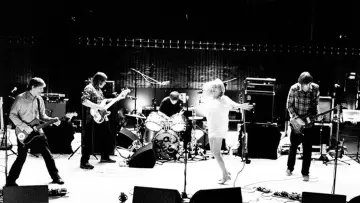 Задник к фильму "Sonic Youth: Full Set From The Basement" #1632921
