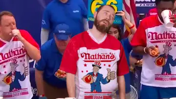 Задник к фильму "Howard’s Way: The Hot Dog Howard Story" #823136