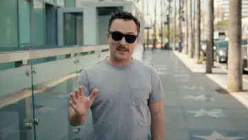 Задник к фильму "Dave vs. Hollywood" #912393