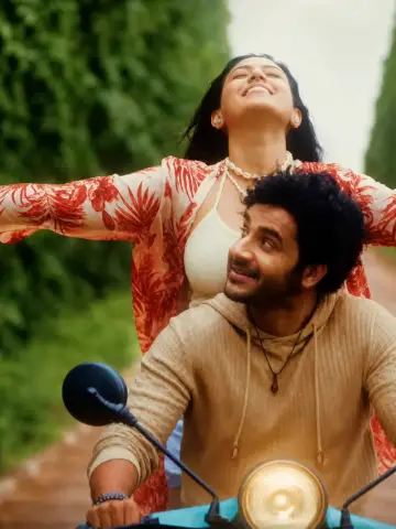 Постер к фильму "ආදරණීය තරුවක්" #1759602