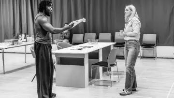Задник к фильму "National Theatre at Home: Some Woman" #1757241