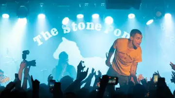 Задник к фильму "Bleachers - Live From The Stone Pony (YouTube Music Nights)" #919880