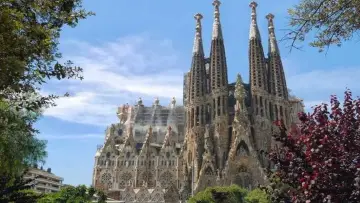 Задник к фильму "Sagrada Familia, le rêve achevé de Gaudi" #913746