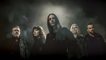 Задник к фильму "Evanescence: South American Tour 2023 • Documentary" #945471