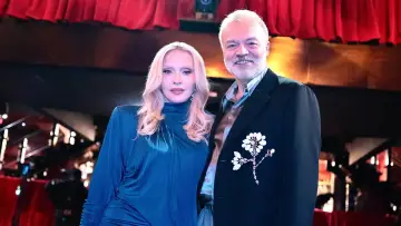 Задник к фильму "Madonna + Graham" #912490