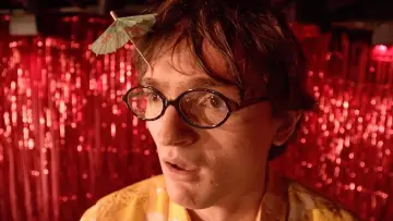 Задник к фильму "She F***ed a Comedian" #913705