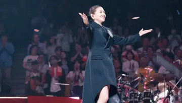 Задник к фильму "小泉今日子「KK60 ～コイズミ記念館～ KYOKO KOIZUMI TOUR 2026」" #953653