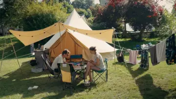 Задник к фильму "Le camping, un siècle de bonheur français" #929545
