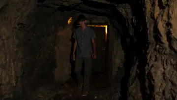 Задник к фильму "The Ancestral Mines" #930583