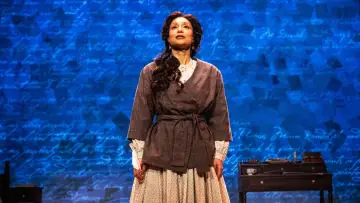 Задник к фильму "Sally: A Solo Play" #934210