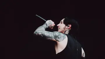 Задник к фильму "Black Veil Brides - Hellfest 2026" #1572632