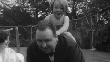 Задник к фильму "Alfred Hitchcock: The Unseen Home Movies" #1169366