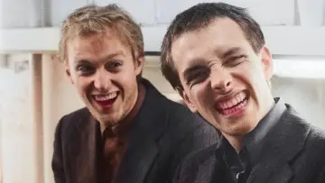 Задник к фильму "Rik Mayall
