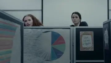 Задник к фильму "Middle Management" #964850