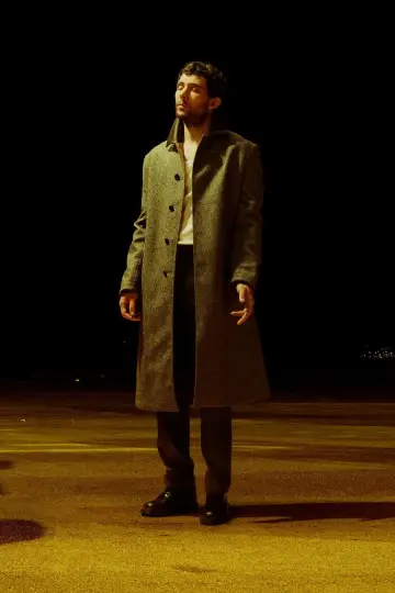 Постер к фильму "National Theatre Live: Golden Boy" #1523706